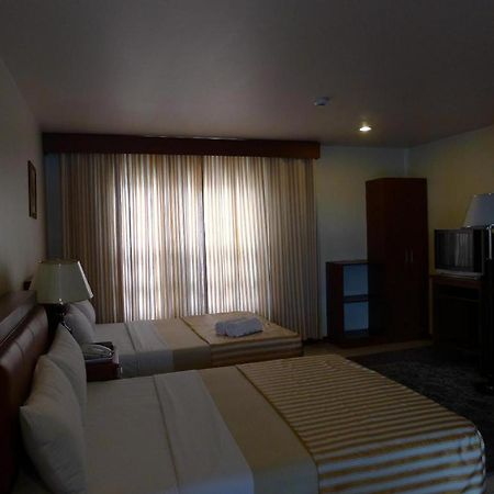 באגויו Hotel Cosmopolitan מראה חיצוני תמונה