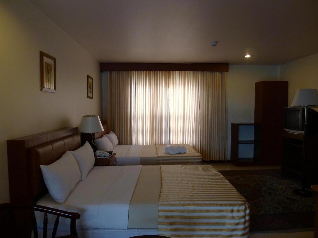באגויו Hotel Cosmopolitan מראה חיצוני תמונה