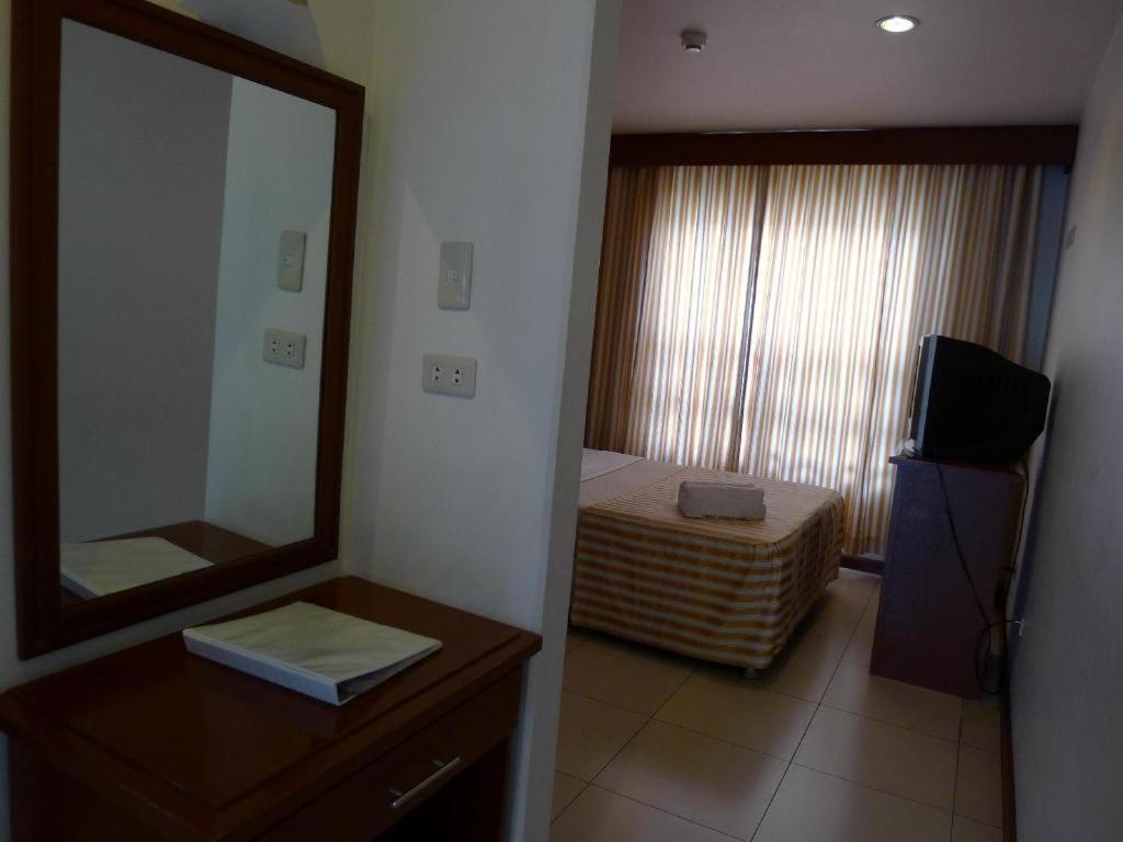 באגויו Hotel Cosmopolitan מראה חיצוני תמונה