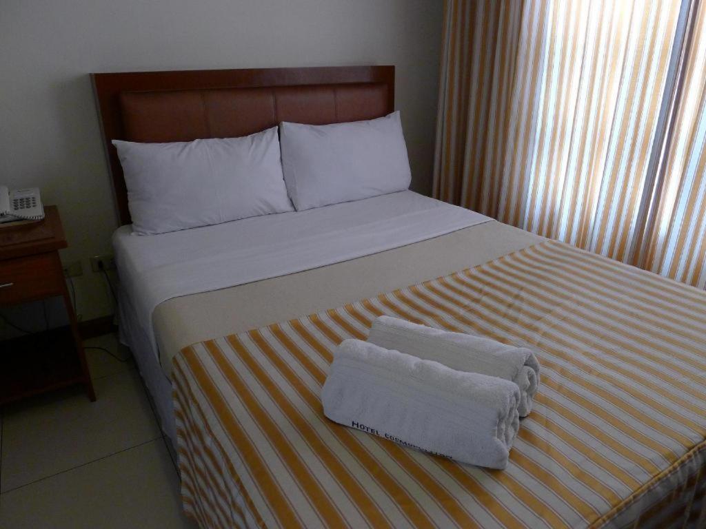 באגויו Hotel Cosmopolitan מראה חיצוני תמונה