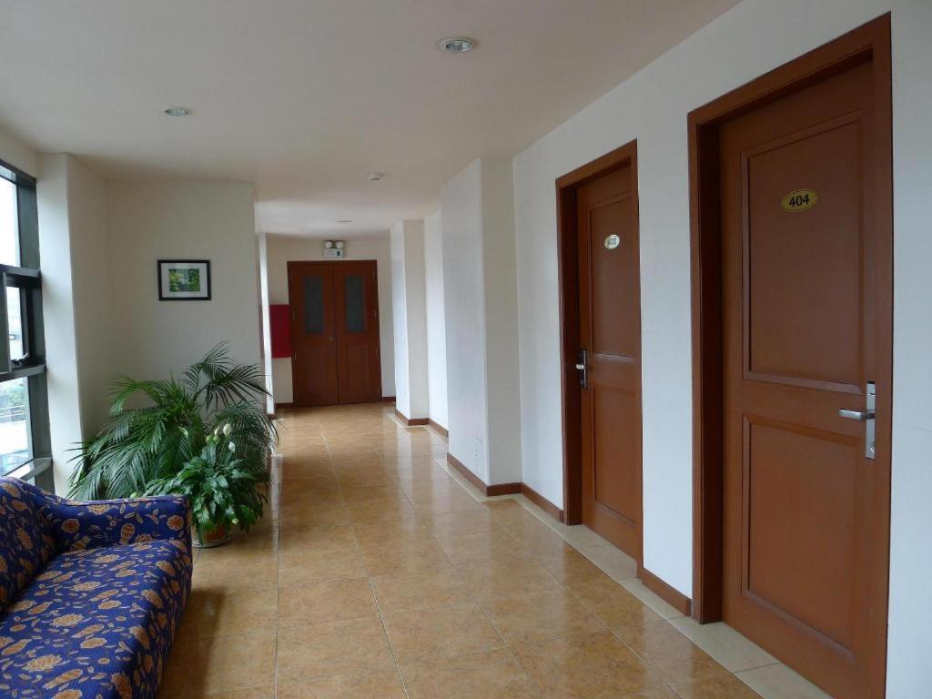 באגויו Hotel Cosmopolitan מראה חיצוני תמונה