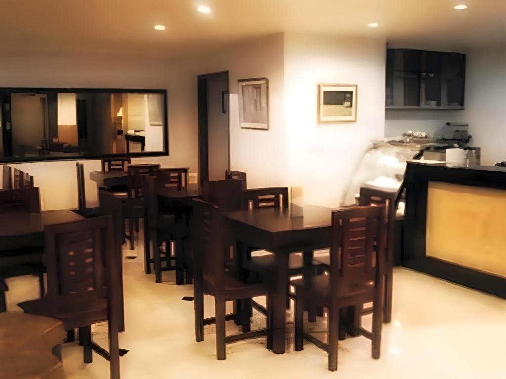 באגויו Hotel Cosmopolitan מראה חיצוני תמונה